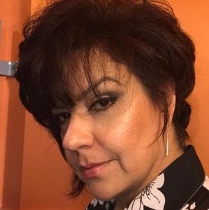 Meet your Posher, Norma